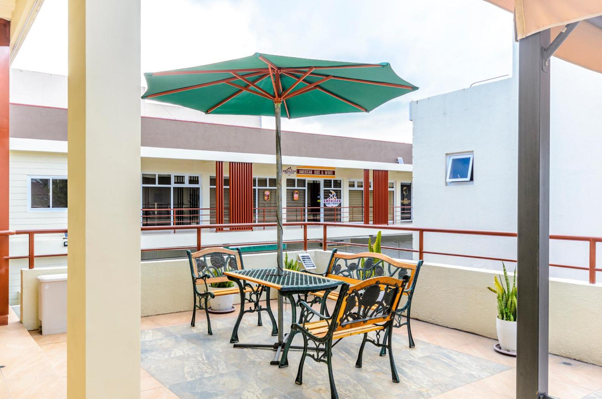 Casa Alberto Of Calapan Town Center ภายนอก รูปภาพ