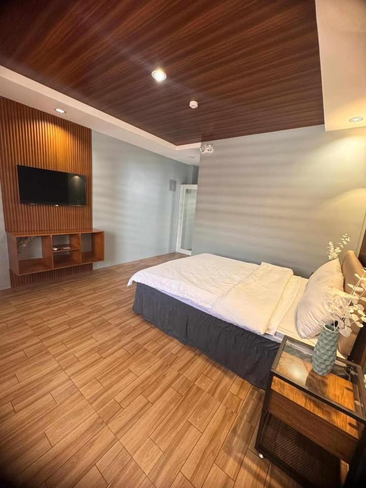 Casa Alberto Of Calapan Town Center ภายนอก รูปภาพ