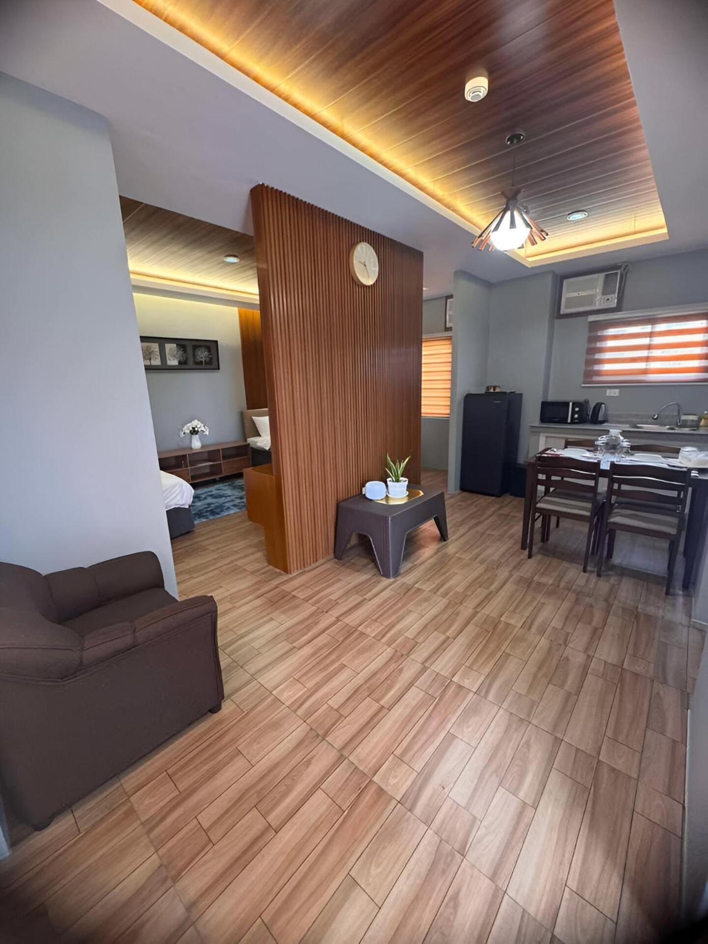Casa Alberto Of Calapan Town Center ภายนอก รูปภาพ